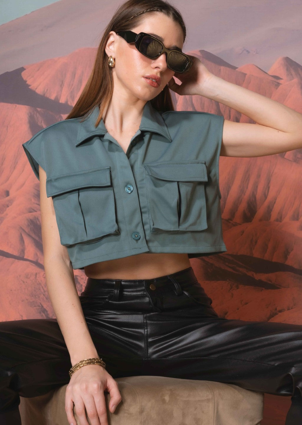 Gatewood Two Pockets Crop Top