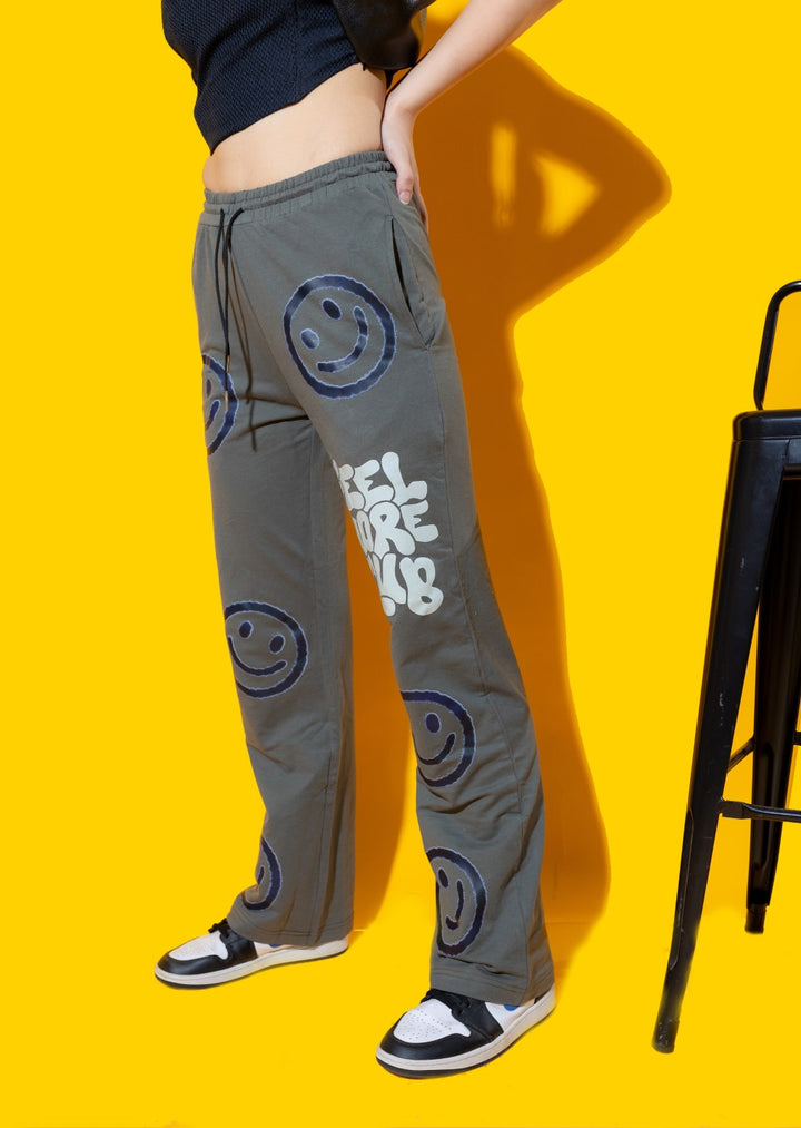 Feel More Club Printed Joggers in Green